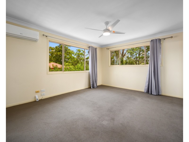 8 Greg Norman Crescent, Parkwood QLD 4214