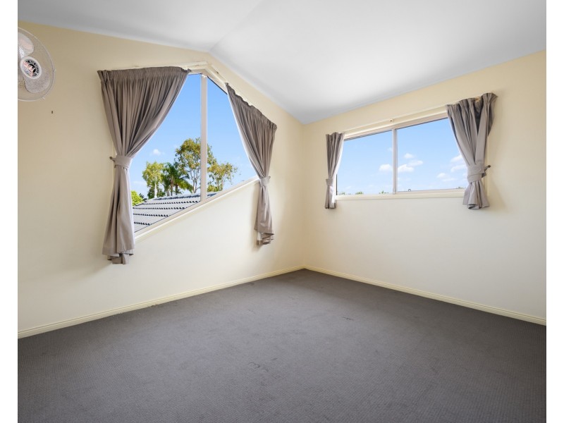 8 Greg Norman Crescent, Parkwood QLD 4214