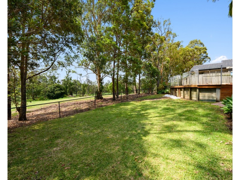 8 Greg Norman Crescent, Parkwood QLD 4214