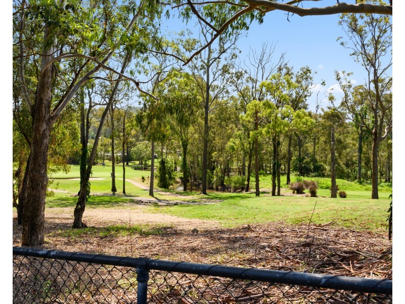 8 Greg Norman Crescent, Parkwood QLD 4214