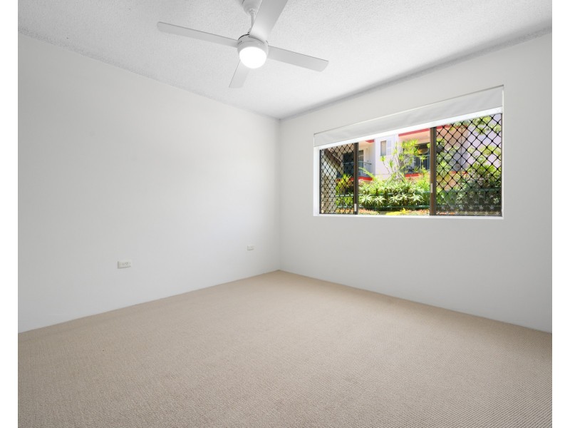 1/138 Marine Parade, Southport QLD 4215