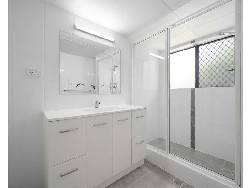 1/138 Marine Parade, Southport QLD 4215