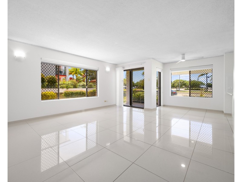 1/138 Marine Parade, Southport QLD 4215