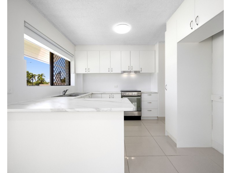 1/138 Marine Parade, Southport QLD 4215