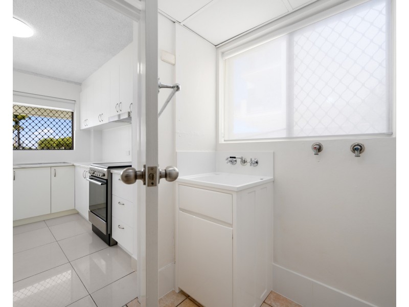 1/138 Marine Parade, Southport QLD 4215