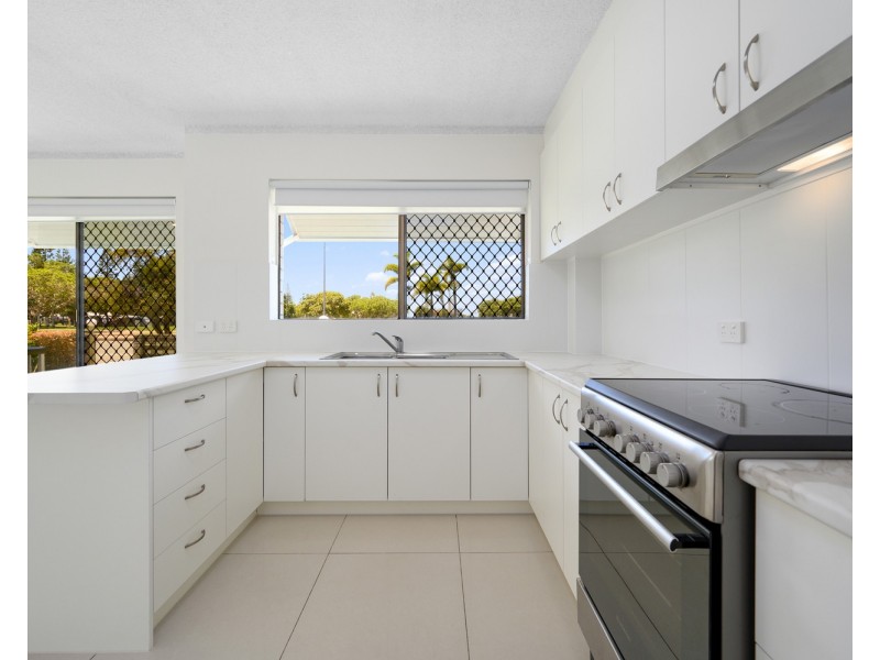 1/138 Marine Parade, Southport QLD 4215