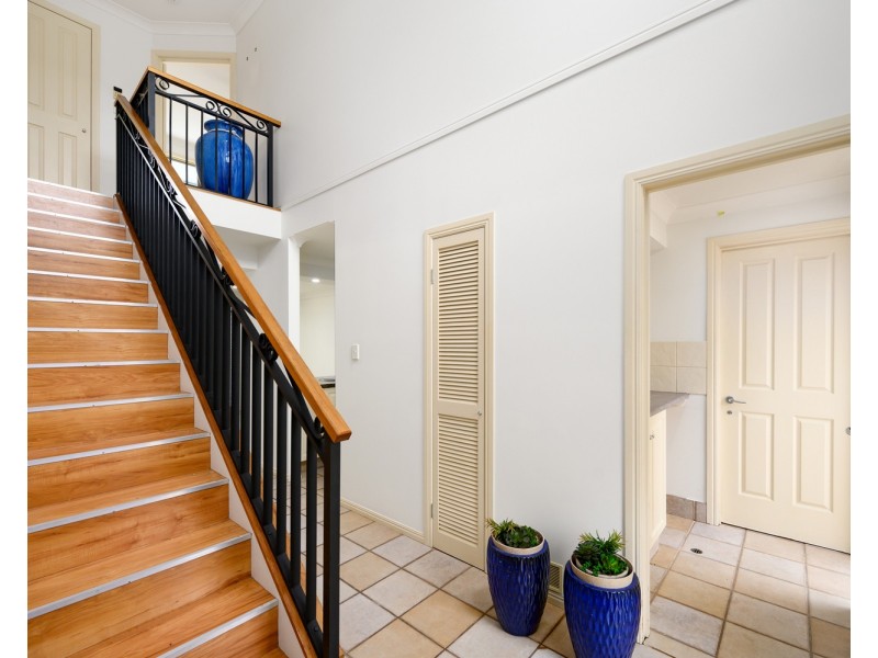 2/34 Bauer Street, Southport QLD 4215