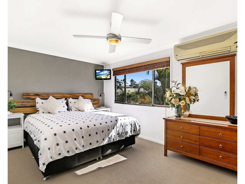 12/111 Little Usher Avenue, Labrador QLD 4215