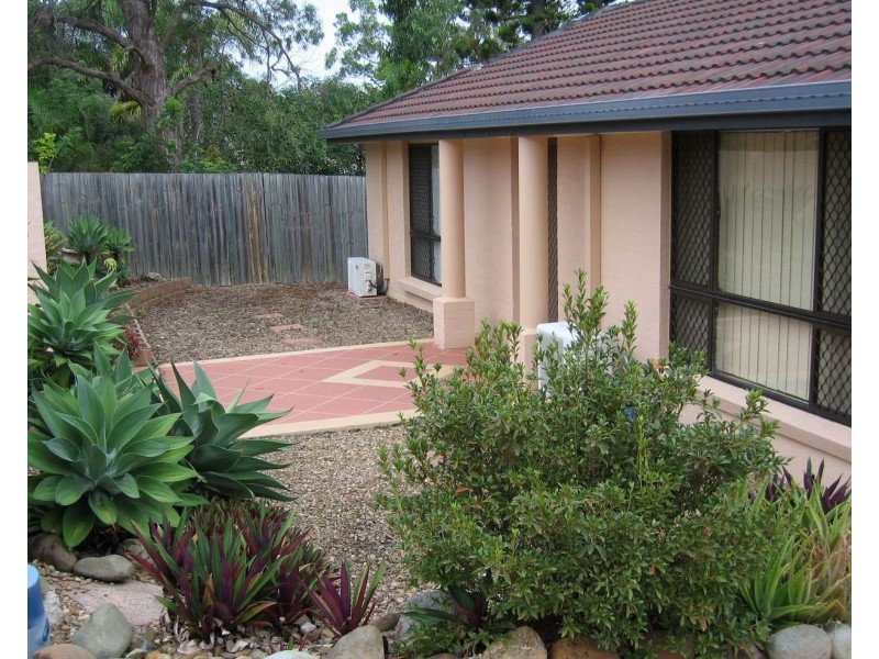 12 Aldrin Avenue, Benowa QLD 4217