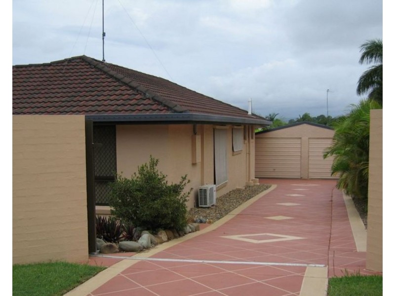 12 Aldrin Avenue, Benowa QLD 4217