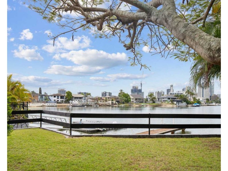 2/13 Sunrise Boulevard, Surfers Paradise QLD 4217