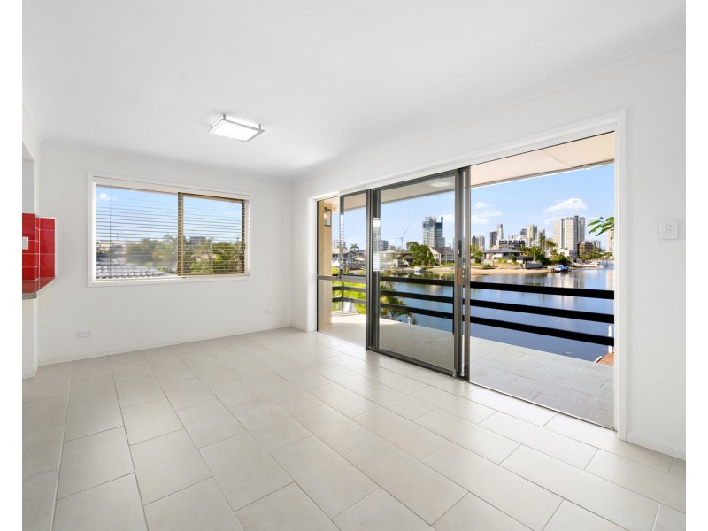 2/13 Sunrise Boulevard, Surfers Paradise QLD 4217