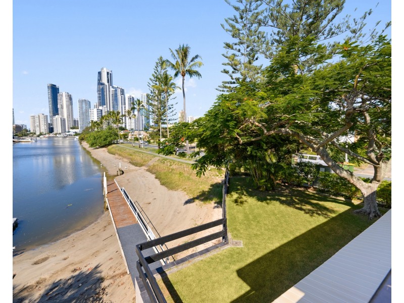2/13 Sunrise Boulevard, Surfers Paradise QLD 4217