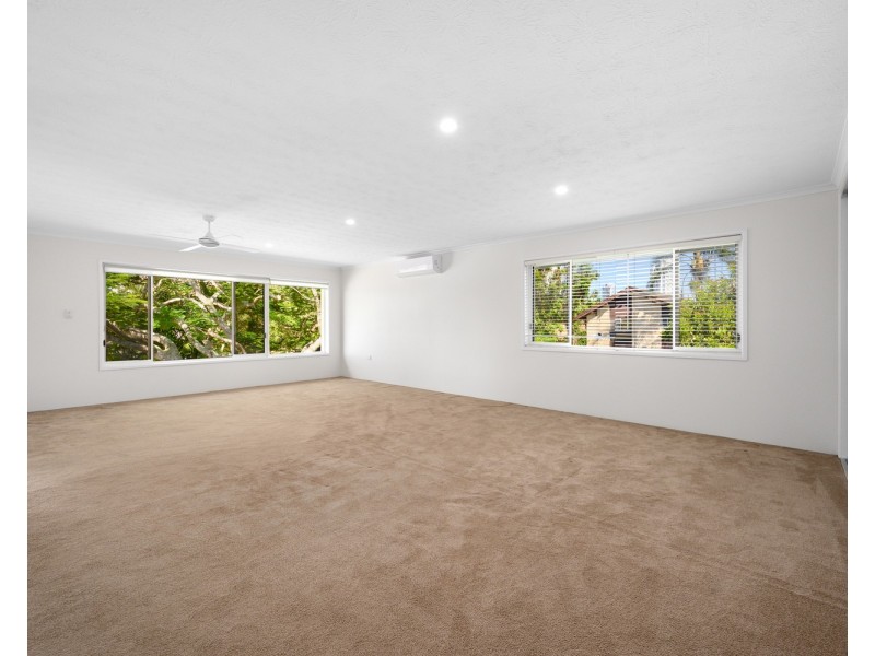 2/13 Sunrise Boulevard, Surfers Paradise QLD 4217