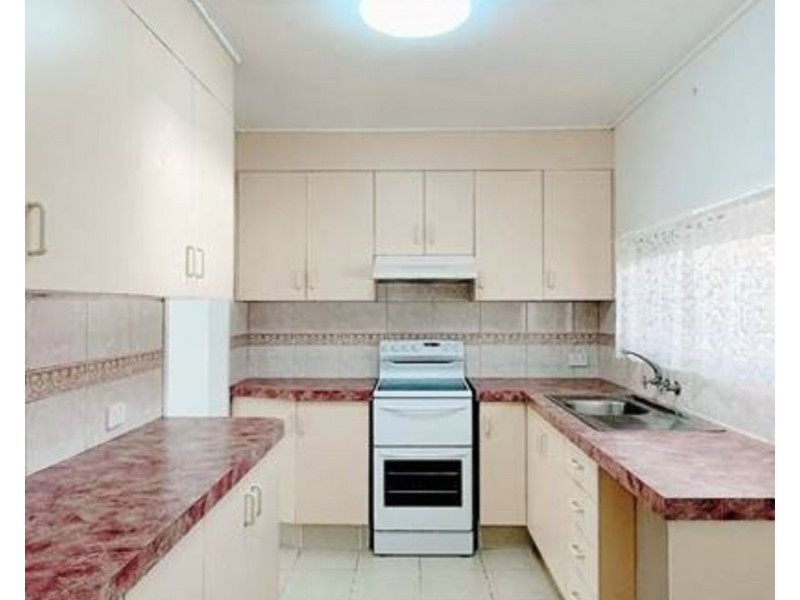 4 Harris Street, Labrador QLD 4215