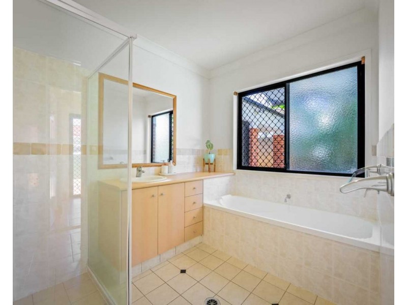 1 Mikado Way, Robina QLD 4226