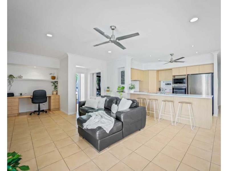 1 Mikado Way, Robina QLD 4226