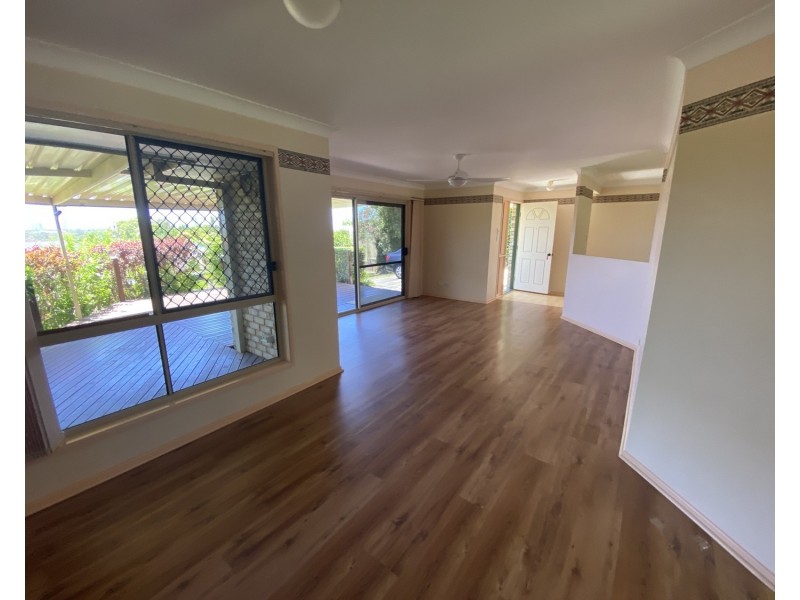 8  Rebbechi Court, Parkwood QLD 4214