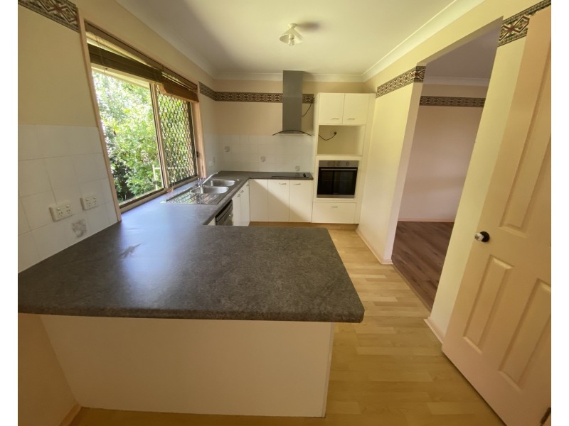 8  Rebbechi Court, Parkwood QLD 4214