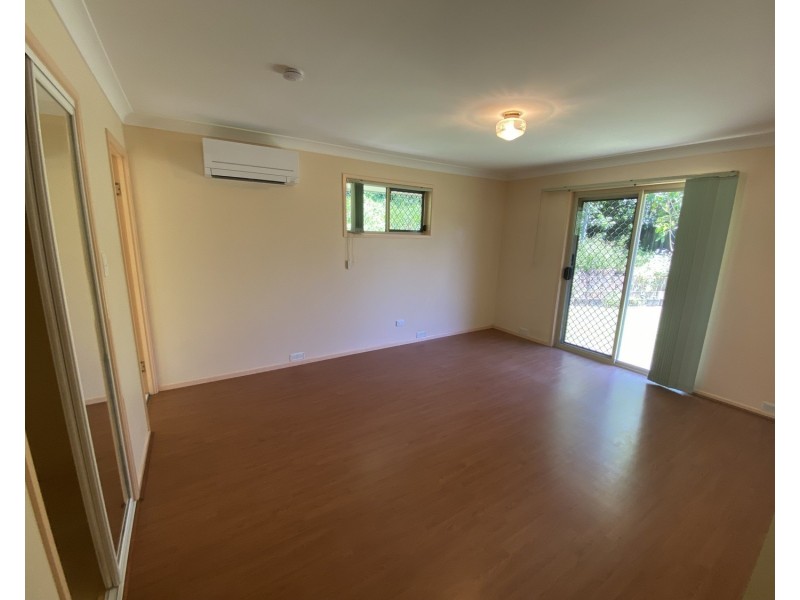 8  Rebbechi Court, Parkwood QLD 4214