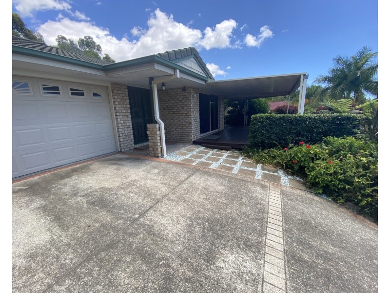 8  Rebbechi Court, Parkwood QLD 4214