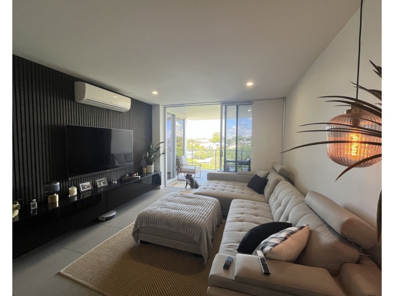 304/26 Spendlove Avenue, Southport QLD 4215