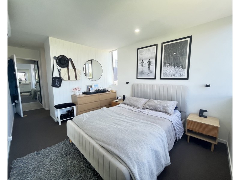 304/26 Spendlove Avenue, Southport QLD 4215