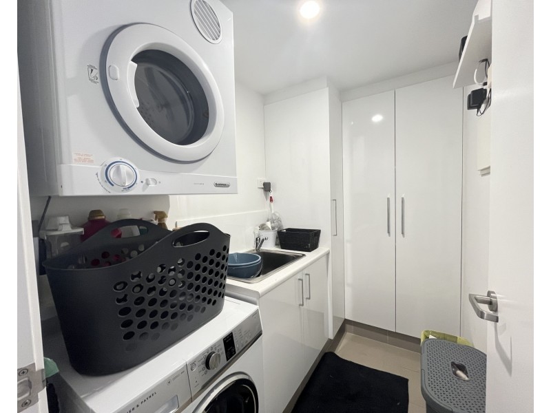 304/26 Spendlove Avenue, Southport QLD 4215