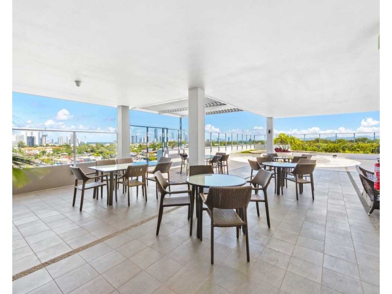 304/26 Spendlove Avenue, Southport QLD 4215