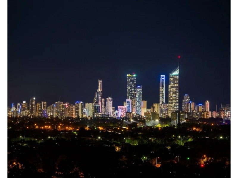 304/26 Spendlove Avenue, Southport QLD 4215