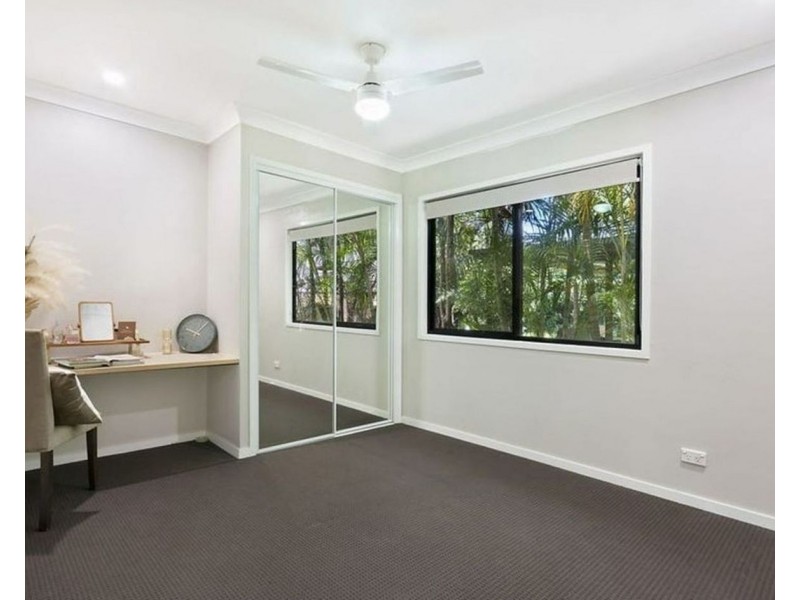 34 Eileen Avenue, Southport QLD 4215