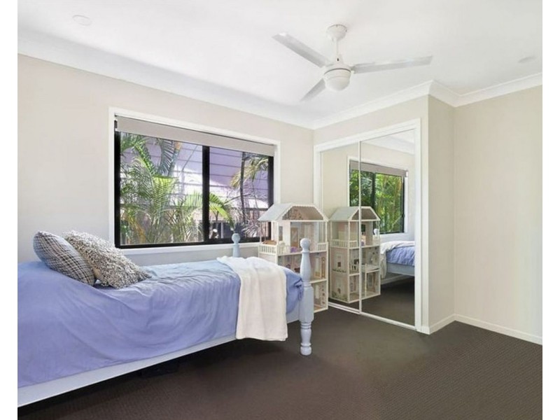 34 Eileen Avenue, Southport QLD 4215