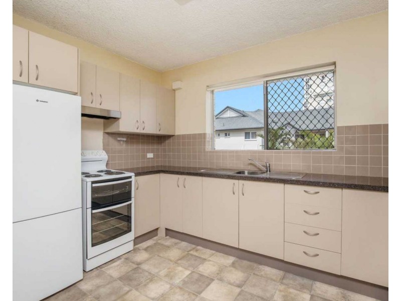 34/224 Marine Parade, Labrador QLD 4215