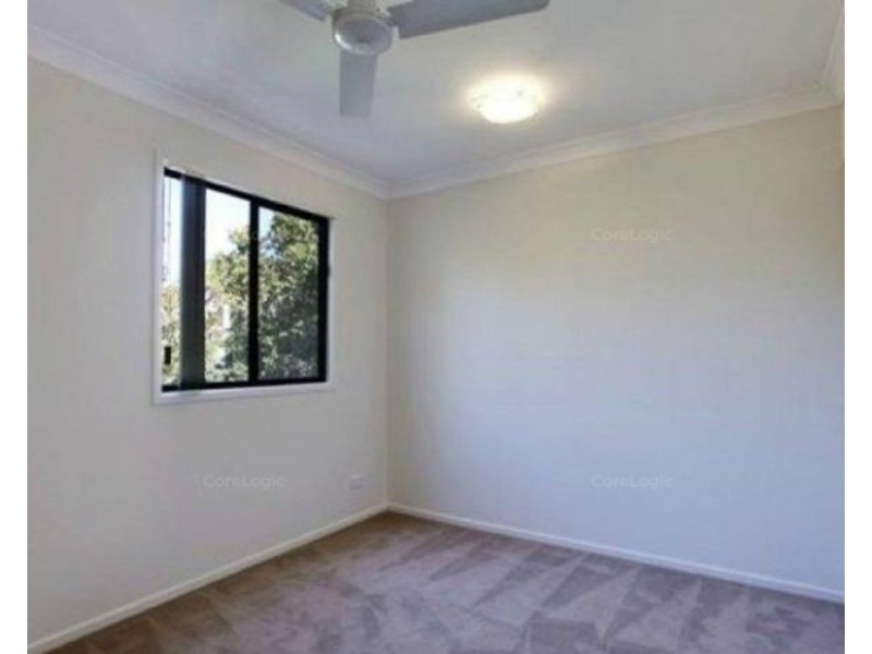 1/121 Pohlman Street, Southport QLD 4215
