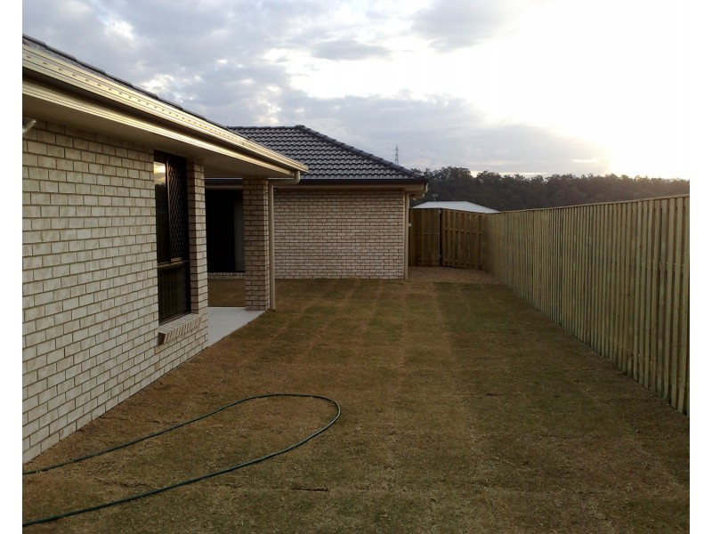 14 Faraday Crescent, Pacific Pines QLD 4211