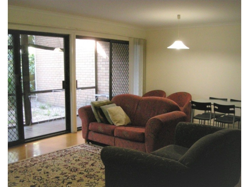 2/28a Marine Parade, Southport QLD 4215