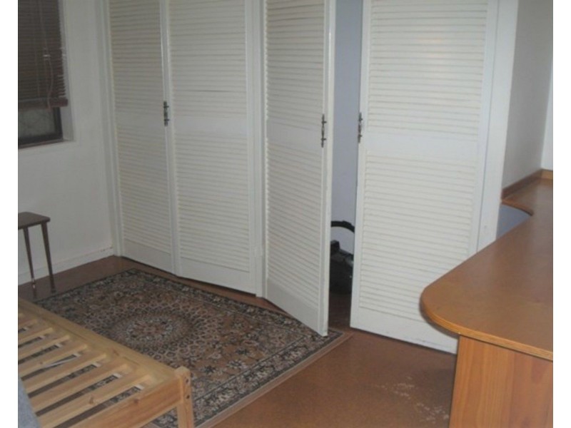 2/28a Marine Parade, Southport QLD 4215