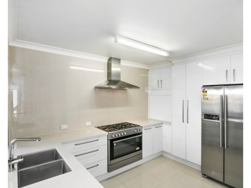 3/88 Pohlman Street, Southport QLD 4215