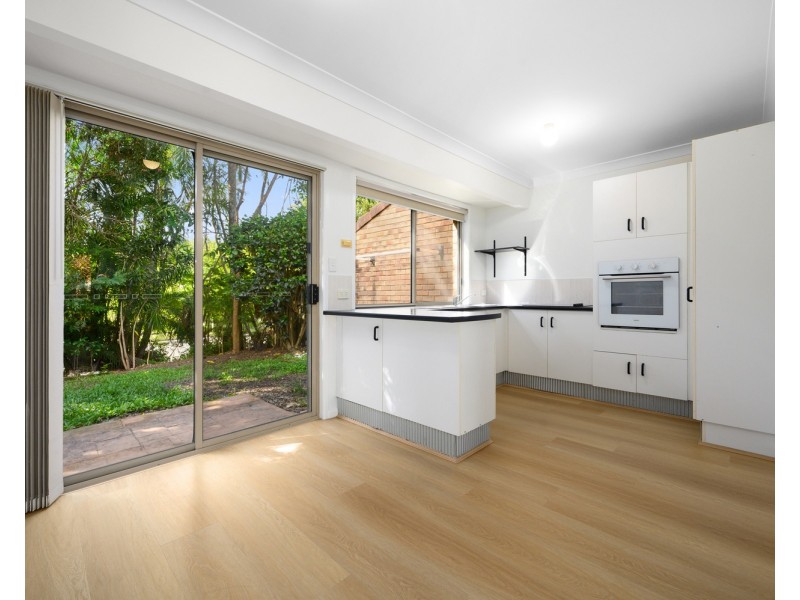 2/20 Golden Palms Court, Ashmore QLD 4214
