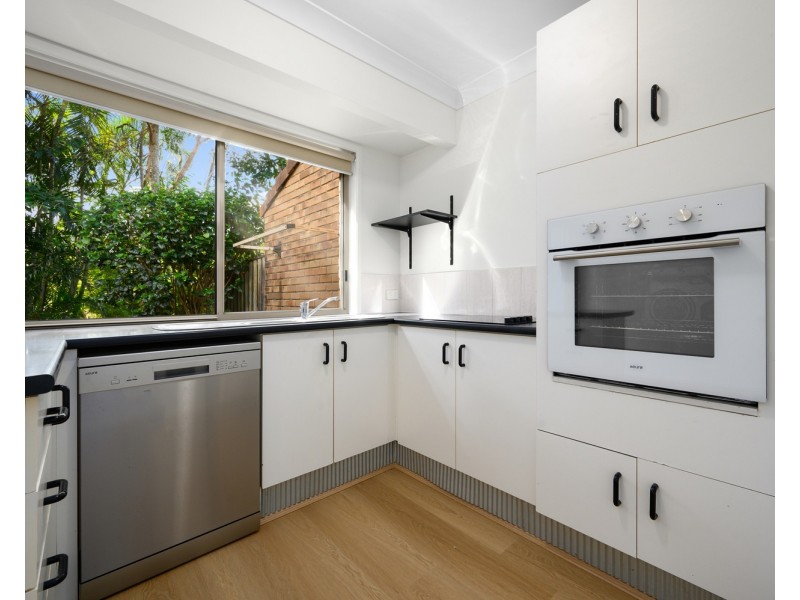 2/20 Golden Palms Court, Ashmore QLD 4214