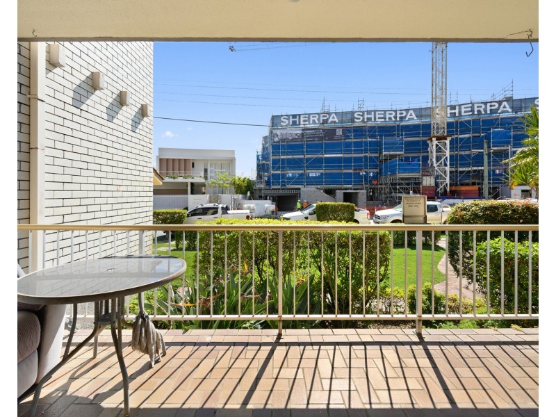 2/112 Stanhill Drive, Chevron Island QLD 4217