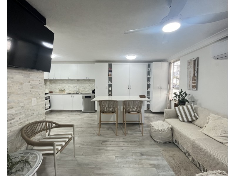 5/130 Marine Parade, Southport QLD 4215