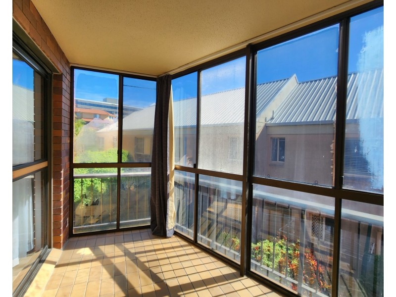 8/79 Queen Street, Southport QLD 4215