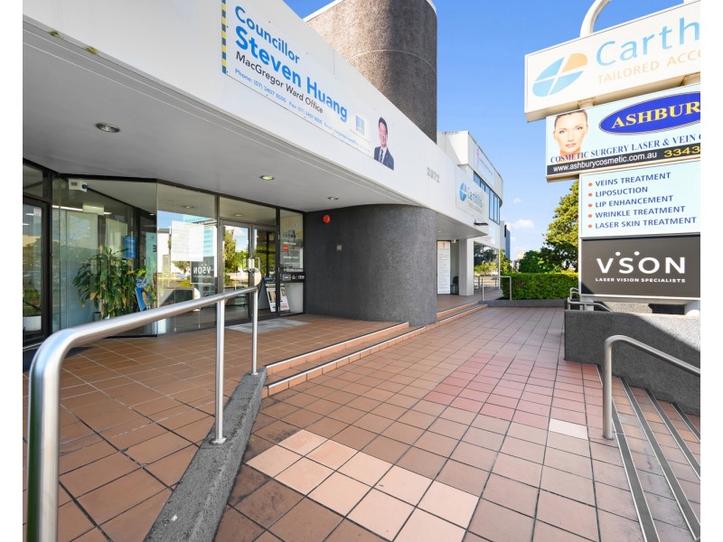 2072 Logan Road, Upper Mount Gravatt QLD 4122