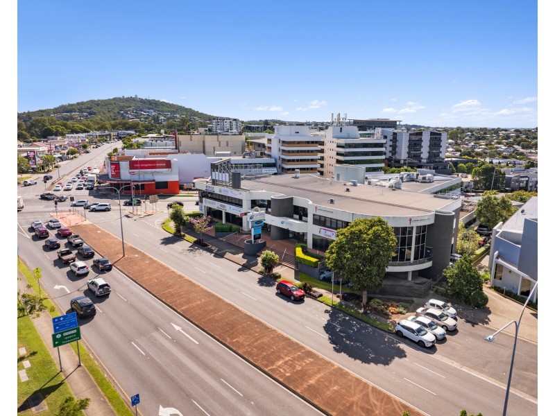 2072 Logan Road, Upper Mount Gravatt QLD 4122