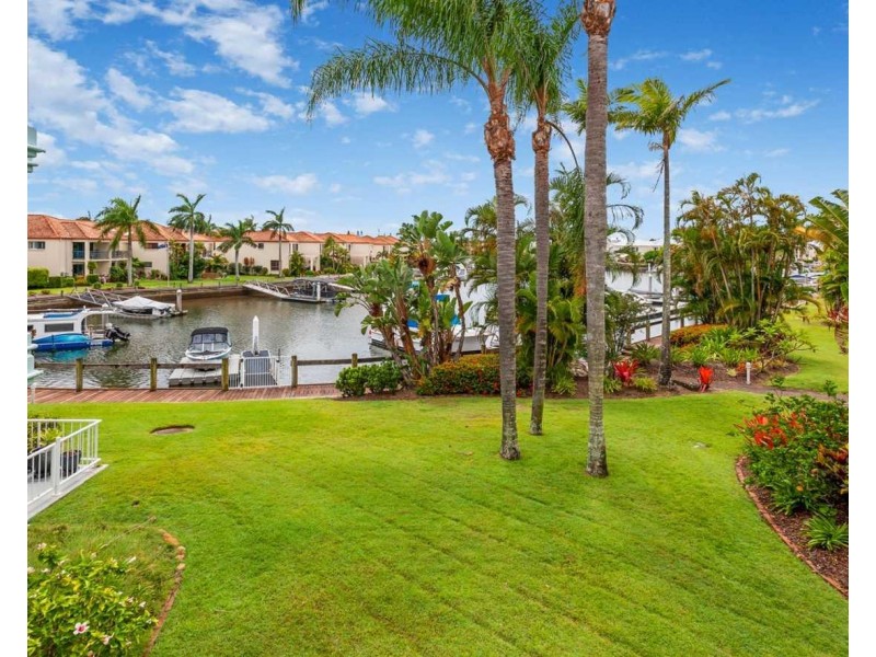 28/75-77 Morala Avenue, Runaway Bay QLD 4216