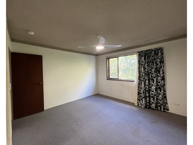 2/9-11 Baker Avenue, Labrador QLD 4215