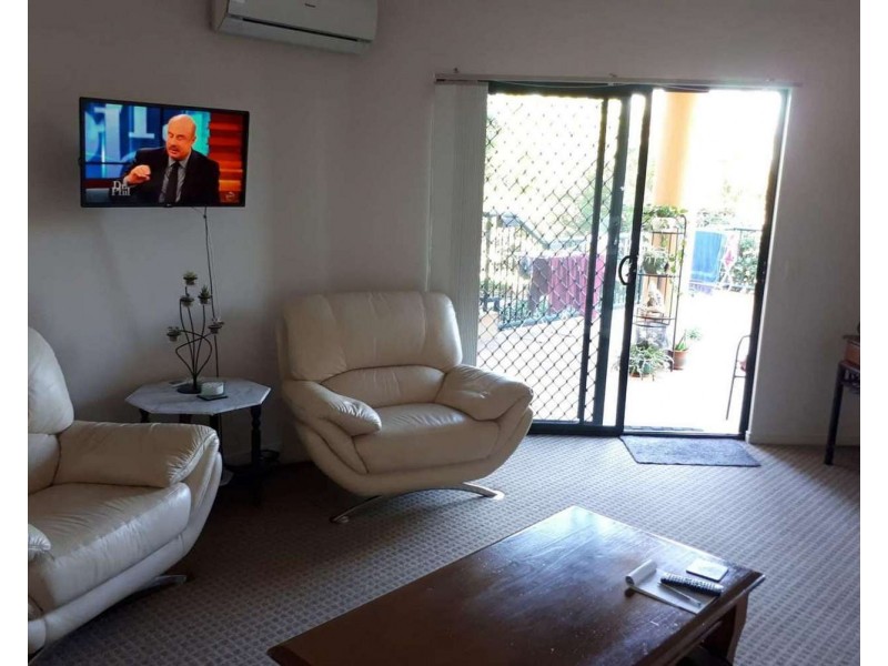 4/12 Spendelove Avenue, Southport QLD 4215