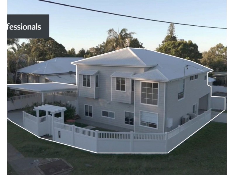 23 Brooke Avenue, Southport QLD 4215