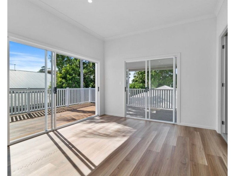 23 Brooke Avenue, Southport QLD 4215